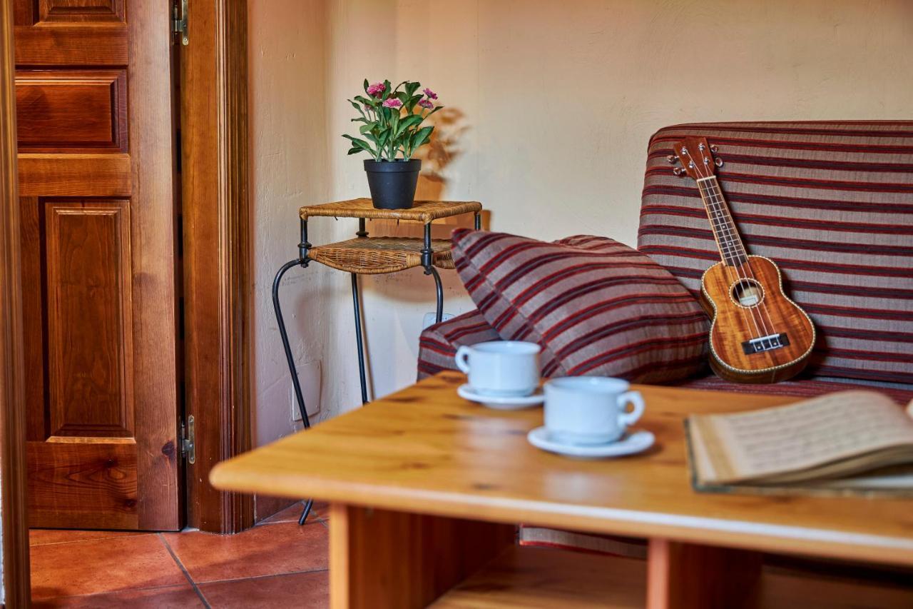 Casa Rural Fuente Del Arca Montejo モンテホ・デ・ラ・シエラ エクステリア 写真