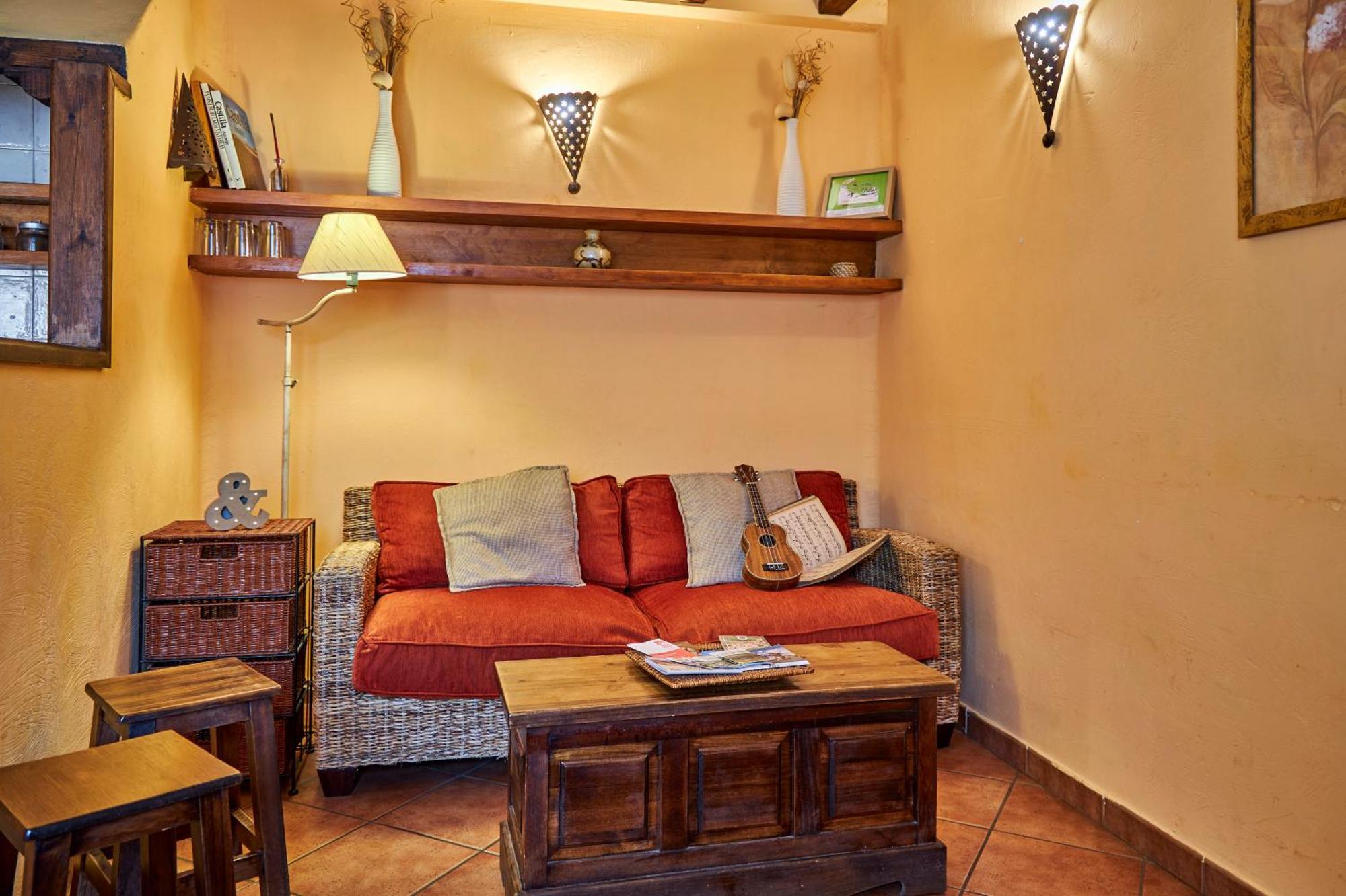 Casa Rural Fuente Del Arca Montejo モンテホ・デ・ラ・シエラ エクステリア 写真